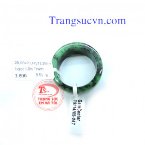 Nhẫn ngọc phỉ thúy