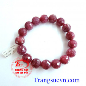 Vòng Ruby thiên nhiên