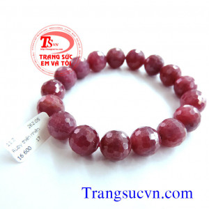 Vòng Ruby thiên nhiên