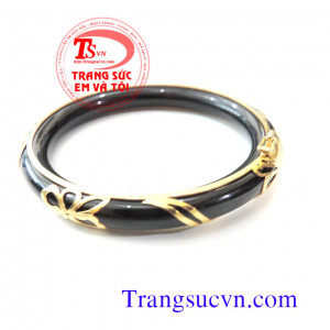 Vòng mã não bọc vàng