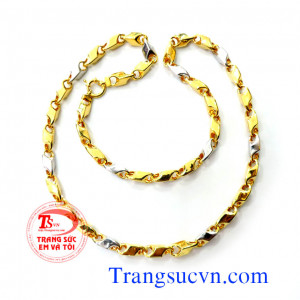 Dây chuyền vàng tây,giá tốt.có giấy kiểm định vàng,10k,14k,18k,24k.nhiều kiểu đẹp,mới.Dây chuyền vàng với hàng nghìn sản phẩm Trang sức Nam-Nữ.Chât liệu: Bạc, Vàng, Đá quý thiên nhiên.Có giấy kiểm định Vàng- Đặt hàng Dây chuyền vàng