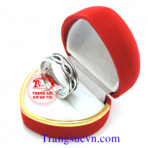 Nhẫn Saphir tấm đẹp