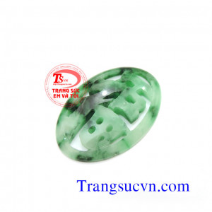 Mặt ngọc có độ dày thích hợp, mang tính thẩm mỹ cao