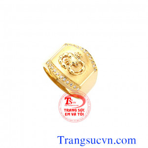 Nhẫn nam hình bọ cạp gắn đá kim cương