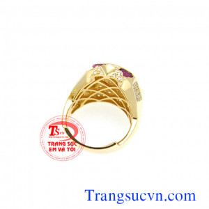 Nhẫn nam hình bọ cạp gắn đá kim cương