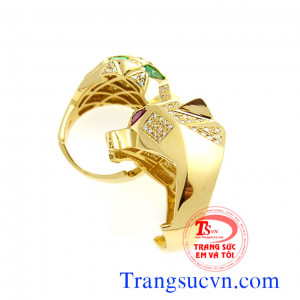Nhẫn nam đầu báo gắn emerald