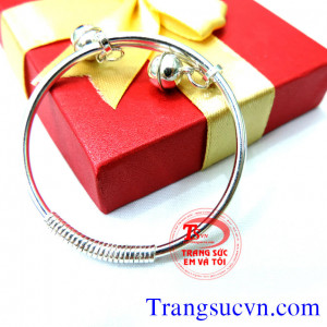 Lắc bạc trẻ em đẹp