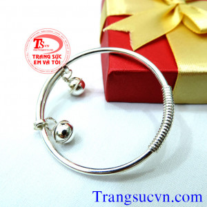 Lắc bạc trẻ em đẹp