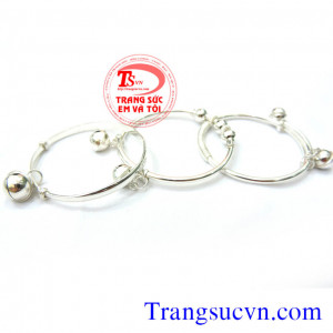 Lắc bạc trẻ em đẹp
