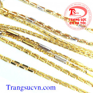 Dây chuyền vàng tây nam. 