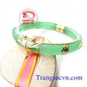 Vòng cẩm thạch bọc vàng