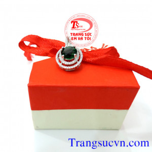 Mặt dây chuyền bạc gắn đá mệnh thủy