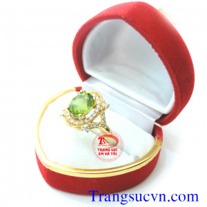 Nhẫn nữ đá peridot đẹp
