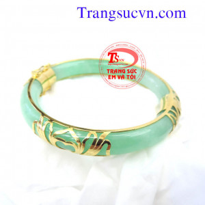 Vòng cẩm thạch bọc vàng