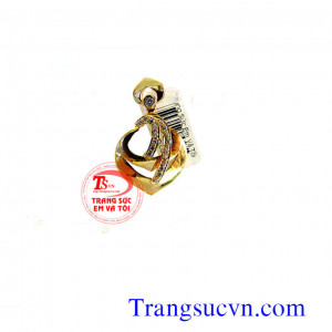 Mặt dây chuMặt dây chuyền vàng tâyyền vàng tây