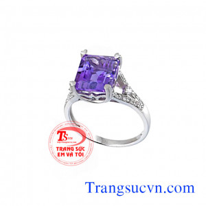 Thạch anh tím chữ nhật