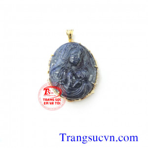 Mặt Đức Mẹ bế Chúa Con