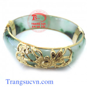 Vòng ngọc cẩm thạch bọc hoa mẫu đơn