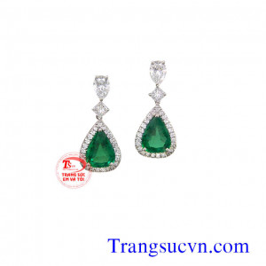 Hoa tai Emerald bông tai vàng tây được thiết kế theo phong cách sang trọng mang tới vẻ đẹp quyến rũ cho người dùng. 