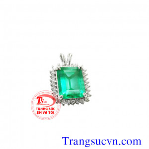 Mặt dây chuyền mệnh Hỏa, Bán mặt dây emerald thiên nhiên,có giấy kiểm định đá emerald và vàng,giá đá quý emerald tốt,đặt mặt dây chuyền vàng tây đính đá quý theo mệnh mộc,hỏa.