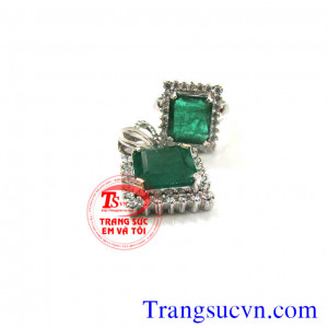 Trang Sức bộ Emerald đẹp là bộ sản phẩm bao gồm mặt dây và nhẫn Emerald hiện đang được nhiều người yêu thích.