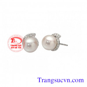 Hoa tai ngọc trai trắng