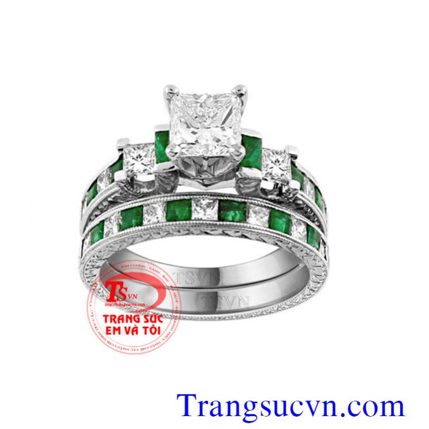 Nhẫn cưới gắn đá emerald thiên nhiên