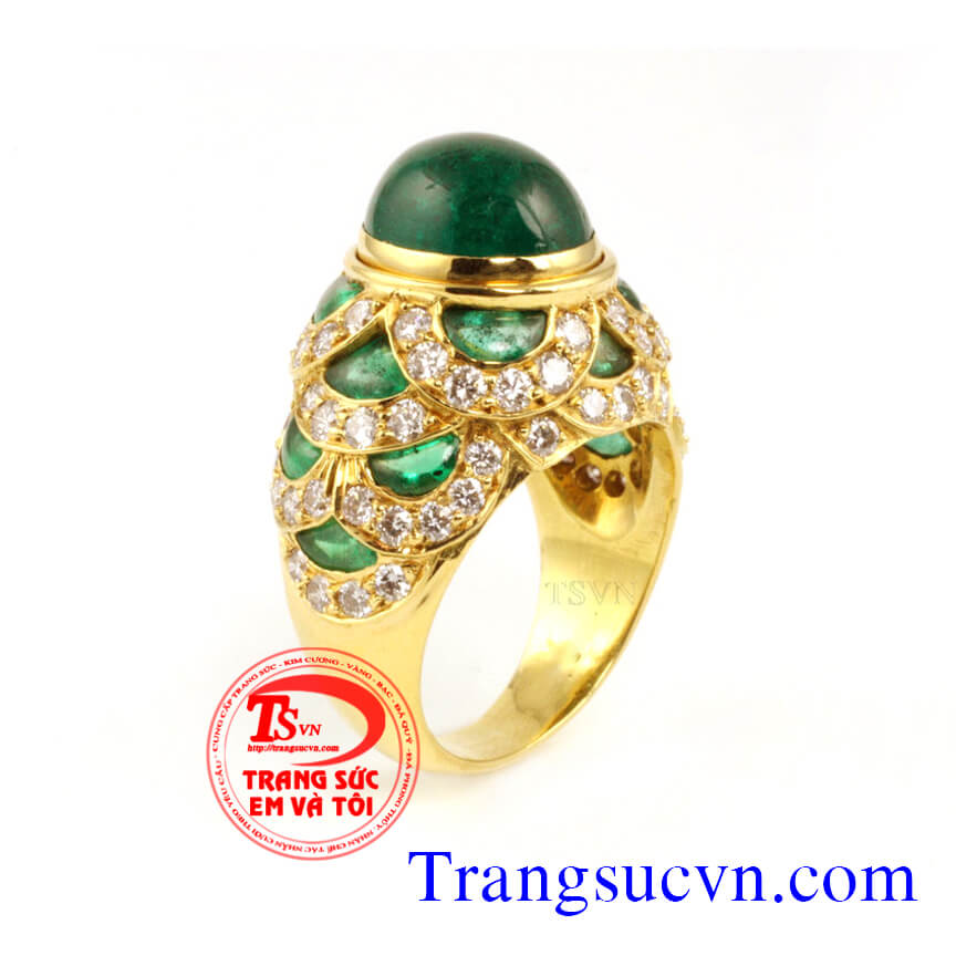 Nhẫn nam phong cách gắn đá Emerald