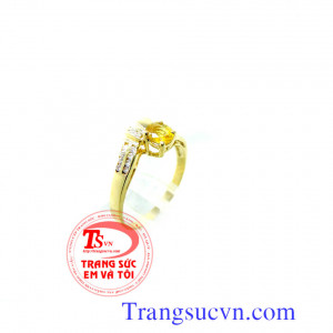 Nhẫn vàng nữ saphir vàng