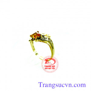 Nhẫn nữ đá saphir vàng đẹp