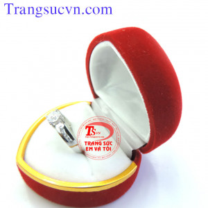 Nhẫn kim cương nhân tạo vàng trắng