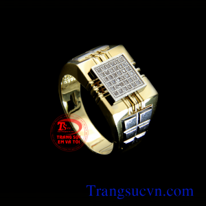 Phong cách thượng lưu của nam giới cần có Chiếc nhẫn nam kim cương đeo trên tay làm cho doanh nhân tự tin và thắng lợi