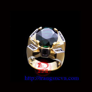 Với chiếc Saphir nhẫn nam quyền lực cùng nhiều viên đá saphir chính và đá saphir chính to và đẹp sang trong cho phái mạnh