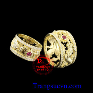 Với sản phẩm cặp Đôi nhẫn, cưới mệnh hỏa đẹp, được làm hình rồng phượng mang ý nghĩa và sang trọng cho mọi người được sử dụng được