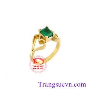 Nhẫn nữ vàng emerald vuông đẹp