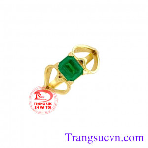 Nhẫn nữ vàng emerald vuông đẹp