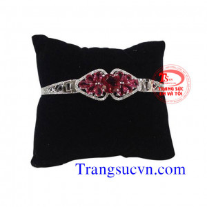 Vòng tay vàng tây đá quý