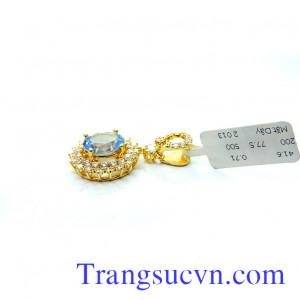 Mặt dây chuyền đá toapz thiên nhiên sẽ làm món trang sức làm hài lòng các quý cô sành điệu. Mặt dây chuyền đá toapz thiên nhiên sang trọng, thanh lịch.