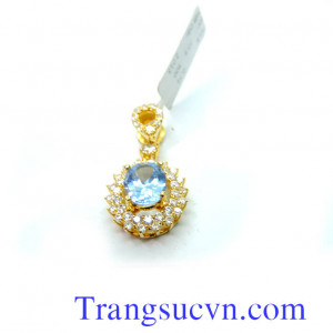 Mặt dây chuyền đá toapz thiên nhiên là sản phẩm được chế tác từ đá Topaz chất lượng cùng vàng 10k.