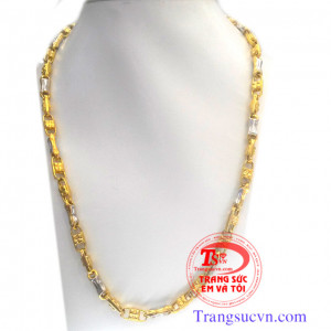 Dây chuyền vàng đeo cổ