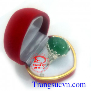 Nhẫn bạc mặt ngọc cẩm thạch thân nhẫn làm bằng bạc, bạc 92.5%Ag với độ cứng và sáng cao phù hợp cho nữ đeo ngón giữa