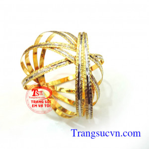 Vòng Tuần vàng tây
