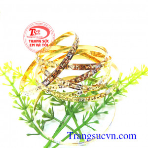 Vòng tuần vàng dẹp