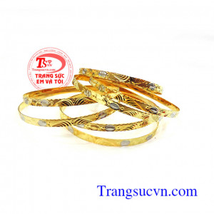 Vòng bộ vàng dành cho nữ