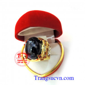 Nhẫn sapphire sọc vàng tây đẹp