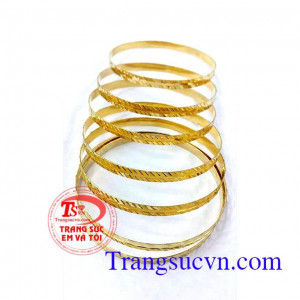 Vòng tuần tròn 7 chiếc vàng tây dành cho nữ đeo 7 chiếc rất xinh,bền màu và sáng bóng,bảo hành vòng 6 tháng,giao vòng toàn quốc