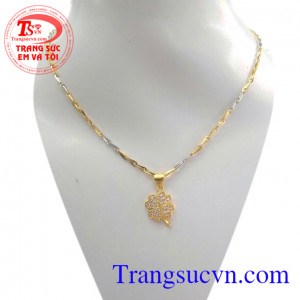 Bộ Mặt dây chuyền cổ bốn lá may mắn vàng tây dành cho nữ, mặt cỏ bốn lá đính đá sáng,dây chuyền kiểu đẹp.