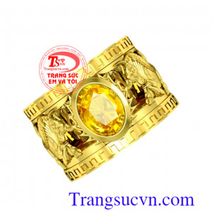 Nhẫn nam tuổi Sửu vàng 18k 75%Au đảm bảo chất lượng,Nhẫn vàng tuổi sửu(Trâu)thiết kế và chế tác nhẫn tuổi sửu trên máy 3d, gắn đá sapphire vàng thiên nhiên,nhẫn nam đẹp sang trọng,bảo hành 1 năm