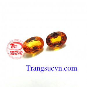 Đôi sapphire vàng Đôi sapphire vàngCặp sapphire vàng da cam  Loại đá: Sapphire Vàng thiên nhiên  Số lượng: 02 Viên