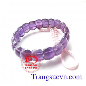 Vòng thạch anh tím đẹp Loại sản phẩm: Vòng tay đá dạng hạt xâu thành chuỗi Phù hợp với mọi lứa tuổi, hợp thời trang và trang phục Loại đá: Thạch Anh Tím thiên nhiên Màu sắc đá: Tím Kích thước hat: 14,00 x 10,00 /6,00 mm Số lượng hạt: 19 hạt Tổng trọng lượ